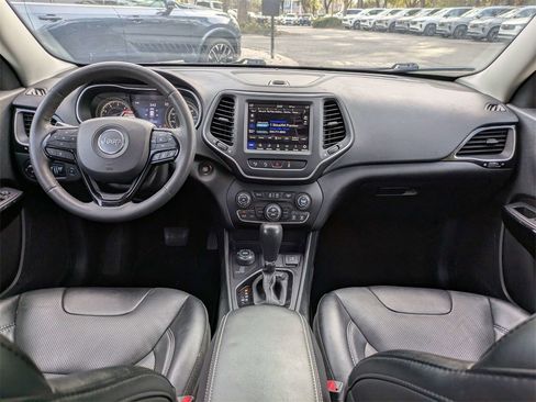 Used 2023 Jeep Cherokee Altitude Lux image 16