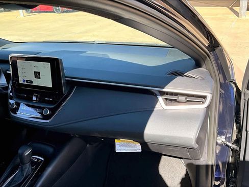 Used 2025 Toyota Corolla SE image 17