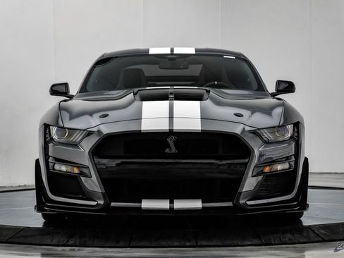 Used 2021 Ford Mustang Shelby GT500 w/ Carbon Fiber Track Pack RWD image 34