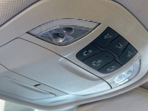 Used 2022 Chrysler Pacifica Touring-L FWD image 25