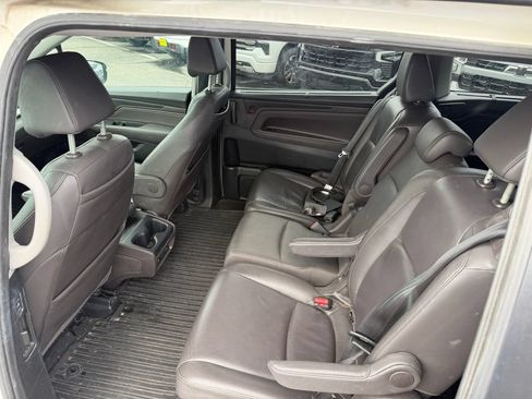 Used 2018 Honda Odyssey Touring image 4