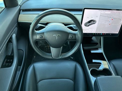 Used 2018 Tesla Model 3 Long Range image 14