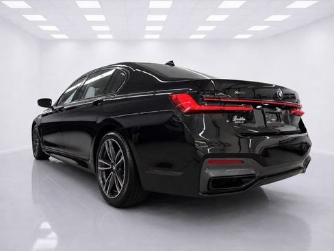Used 2022 BMW 750i xDrive w/ Executive Package AWD/4WD image 5