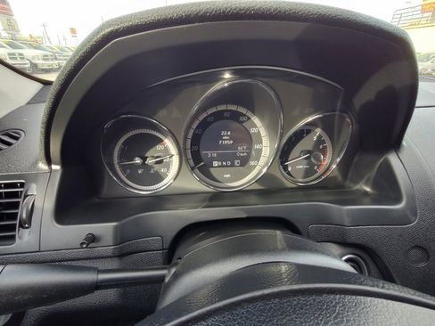 Used 2010 Mercedes-Benz C 300 Sedan image 21