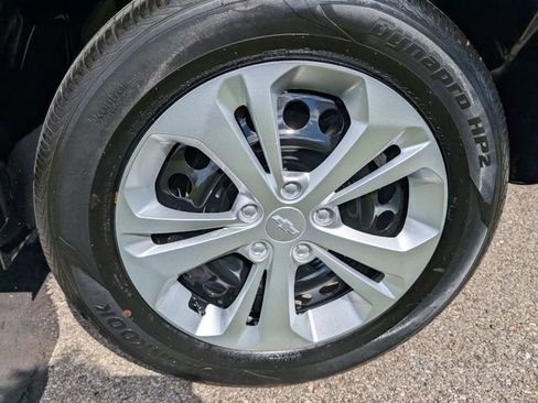 Used 2024 Chevrolet Trax LS FWD image 11
