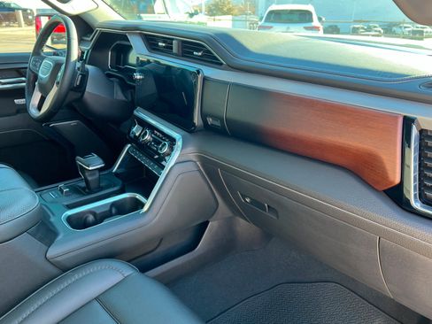 Certified 2024 GMC Sierra 1500 Denali image 24