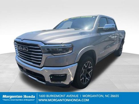 Used 2025 RAM 1500 Laramie AWD/4WD image 3