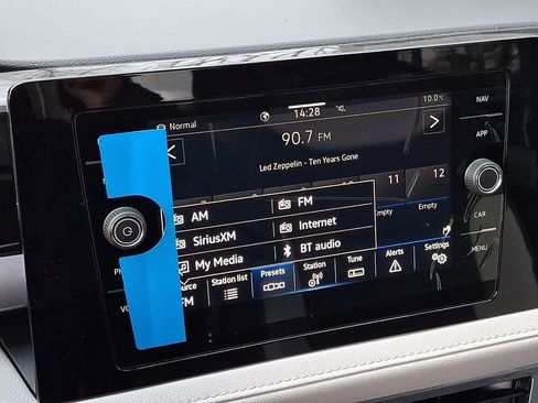 New 2026 Volkswagen Taos SEL image 14