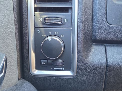 Used 2024 RAM 1500 Classic SLT image 14