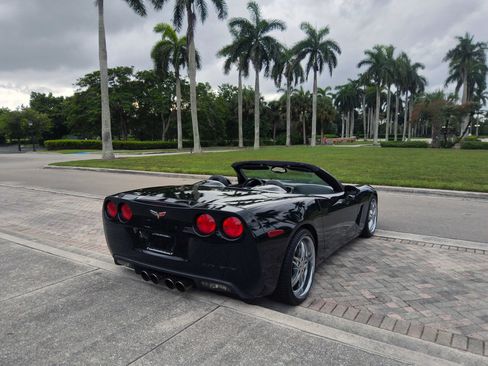 Used 2006 Chevrolet Corvette Convertible w/ Preferred Equipment Group RWD image 19