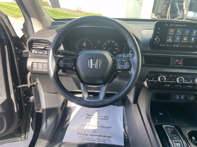 Used 2025 Honda Pilot EX-L image 14