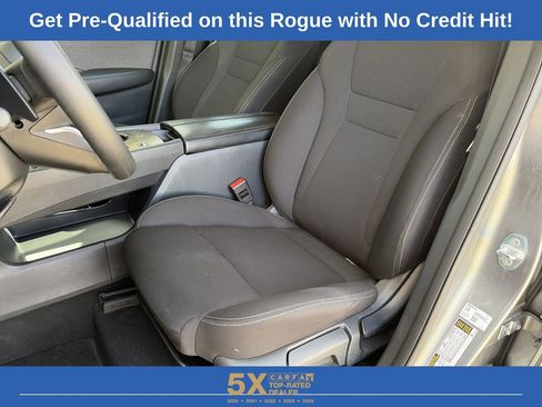 Used 2023 Nissan Rogue S image 21