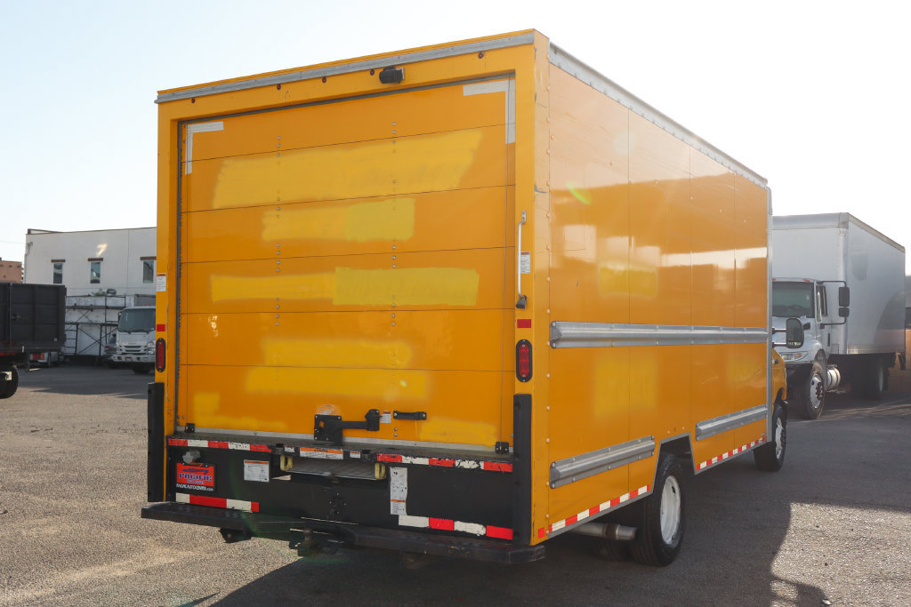 Used 2022 Ford E-350 and Econoline 350 Super Duty RWD image 10