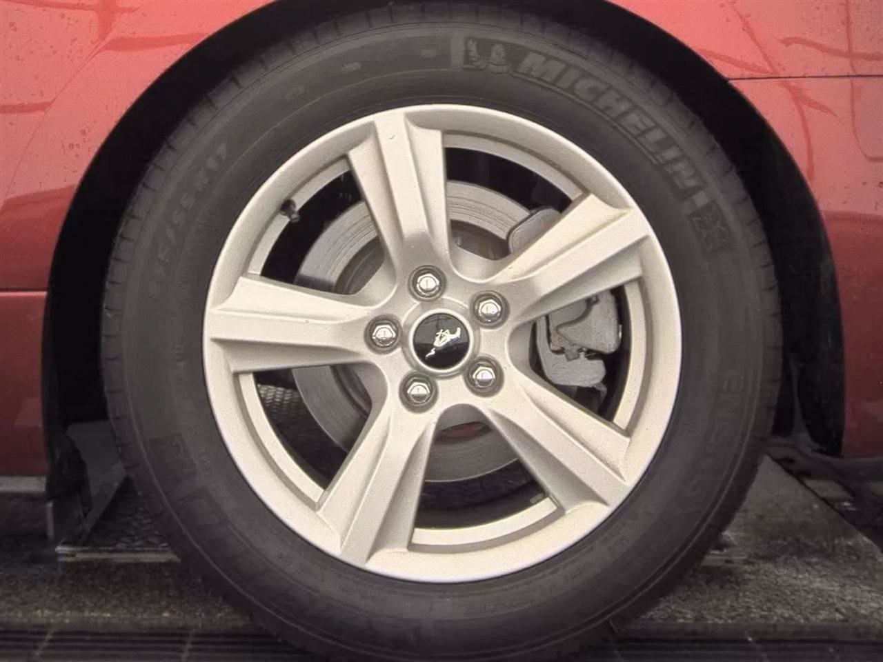 Used 2016 Ford Mustang Coupe RWD image 12