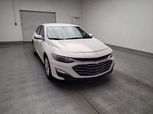 Used 2025 Chevrolet Malibu LT FWD image 14
