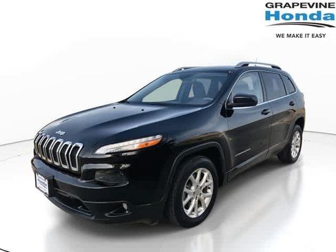 Used 2018 Jeep Cherokee Latitude FWD image 1