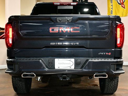Used 2025 GMC Sierra 1500 AT4 w/ AT4 Premium Package image 2