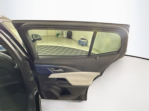 Used 2025 Chevrolet Equinox EV LT FWD image 30