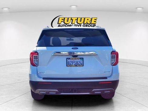 Certified 2022 Ford Explorer XLT w/ Equipment Group 202A AWD/4WD image 5