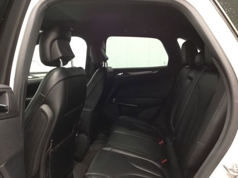 Used 2018 Lincoln MKC Premiere image 11