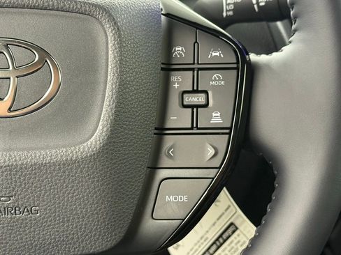 Used 2026 Toyota Prius XLE image 21