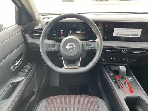 New 2025 Nissan Kicks SR image 15