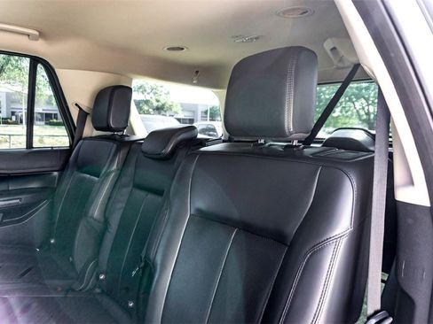 Used 2024 Ford Expedition XLT image 25