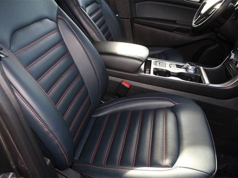 Certified 2024 Ford Edge SEL w/ Sport Appearance Package image 29