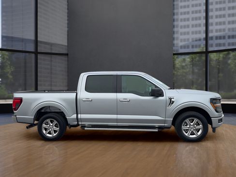 Used 2025 Ford F150 XLT w/ Equipment Group 301A Standard RWD image 4