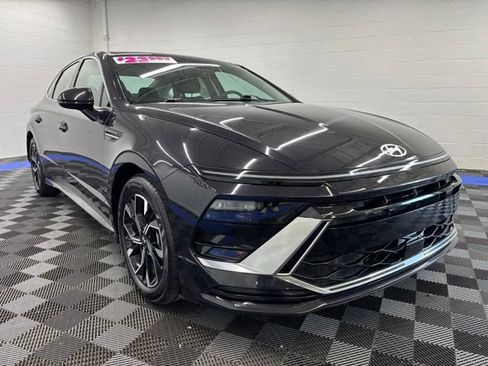 Used 2025 Hyundai Sonata SEL FWD image 9