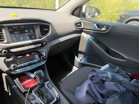 Used 2017 Hyundai Ioniq SEL FWD image 8