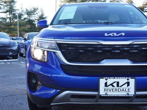 Used 2023 Kia Seltos EX image 15