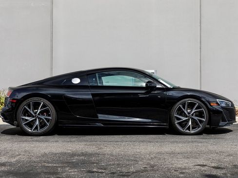 Used 2022 Audi R8 V10 performance image 6