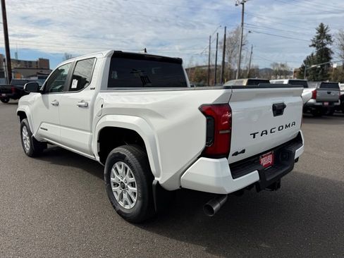 New 2025 Toyota Tacoma SR5 AWD/4WD image 6