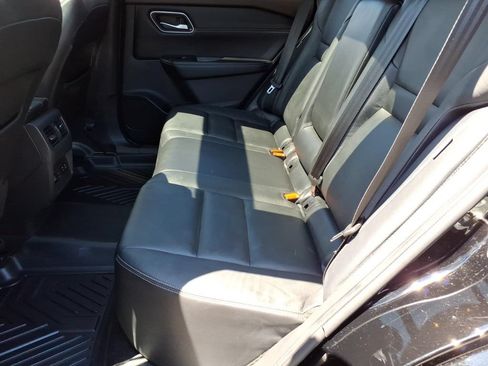Used 2021 Nissan Rogue SL AWD/4WD image 10