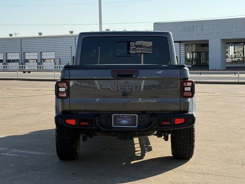Used 2020 Jeep Gladiator Rubicon AWD/4WD image 5