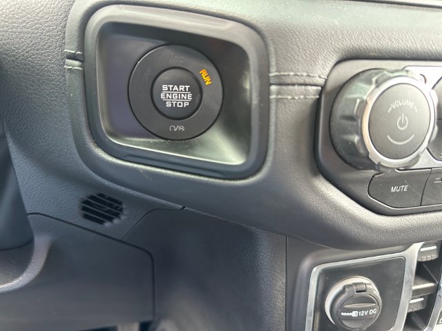 Used 2025 Jeep Wrangler Unlimited Rubicon AWD/4WD image 22