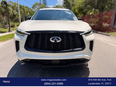 Used 2025 INFINITI QX60 Luxe w/ Black Edition FWD image 3
