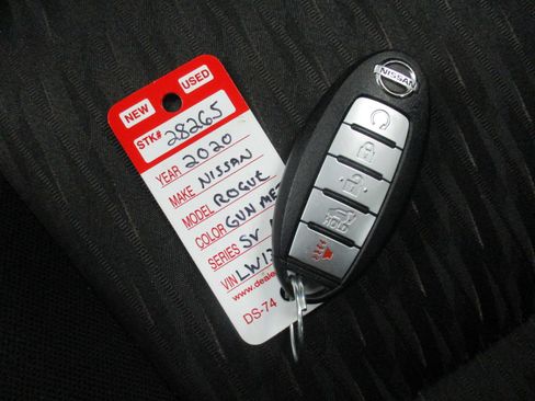 Used 2020 Nissan Rogue SV image 31