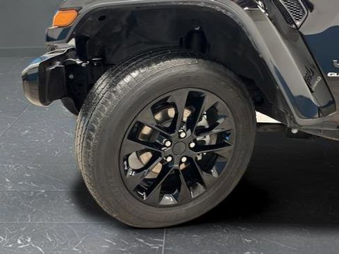 Used 2023 Jeep Gladiator Overland image 34