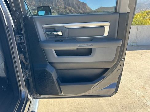 Used 2016 RAM 1500 Classic SLT image 17