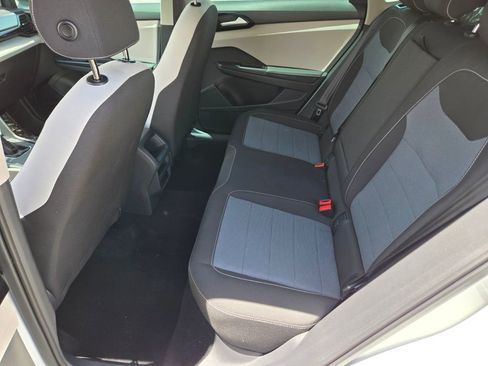 Certified 2025 Volkswagen Taos S FWD image 9