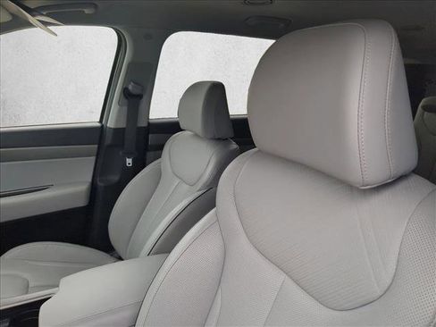 Used 2024 Hyundai Palisade SEL image 16