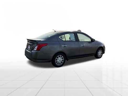 Used 2017 Nissan Versa SV FWD image 6