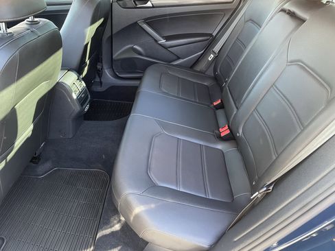 Used 2020 Volkswagen Passat 2.0T R-Line image 15