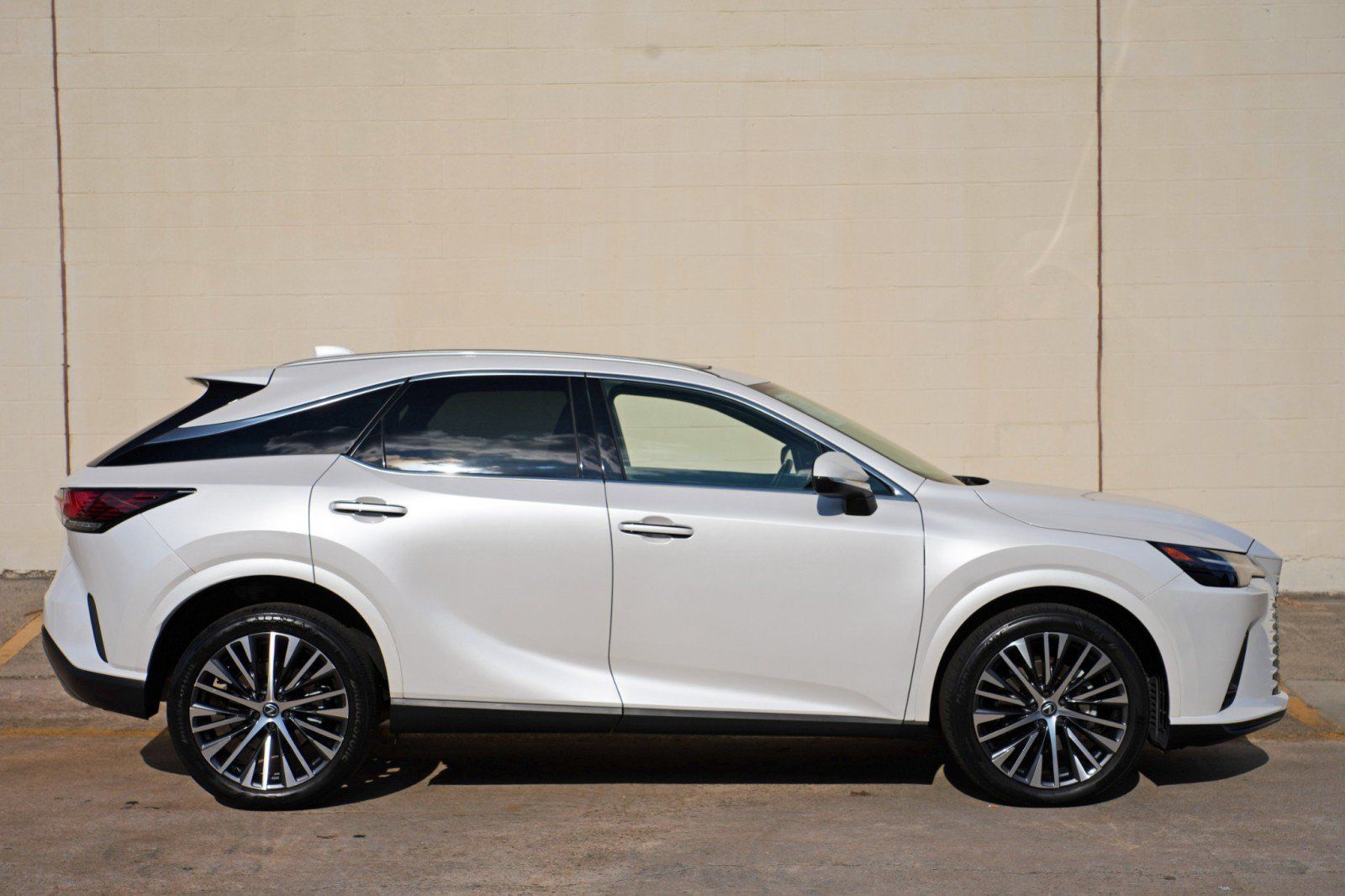 Used 2023 Lexus RX 350 Premium Plus w/ Cold Area Package FWD image 55