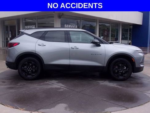 Used 2023 Chevrolet Blazer LT w/ Convenience Package FWD image 2