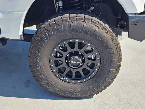 Used 2021 Ford F250 Lariat w/ Lariat Value Package AWD/4WD image 9