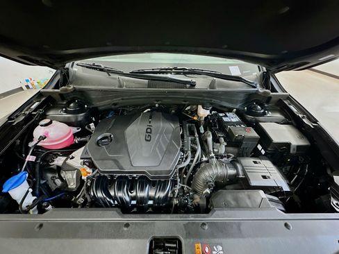 Used 2025 Kia Sportage LX image 33