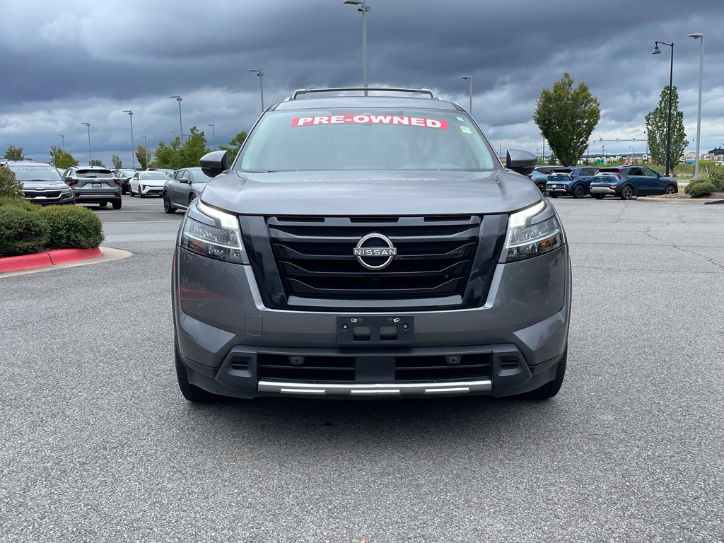 Used 2023 Nissan Pathfinder Platinum w/ Black Appearance Package FWD image 2